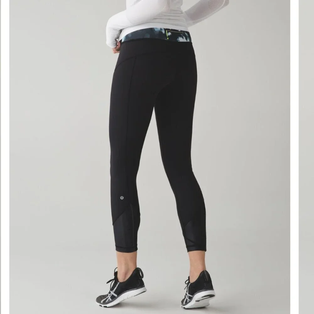 Lululemon Pace Queen Tight *Full-On Luxtreme Black /Blue Multi - Size 6